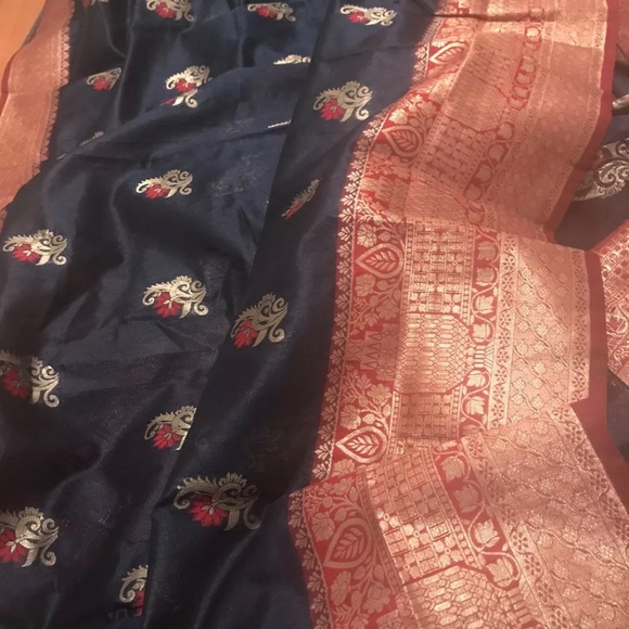 Jute Spun Silk Benarasi Saree With Blouse Piece - Picture 6 of 8